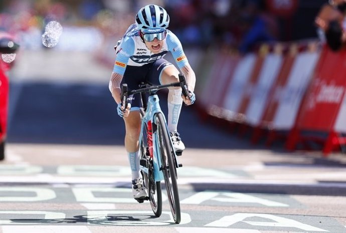 Archivo - La ciclista italiana Gaia Realini (Trek-Segafredo) gana la sexta etapa de La Vuelta Femenina