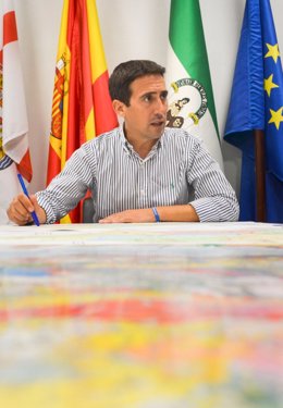 Archivo - El exvicepresidente y exdiputado de Fomento de la Diputación de Almería Óscar Liria en una imagen de archivo.