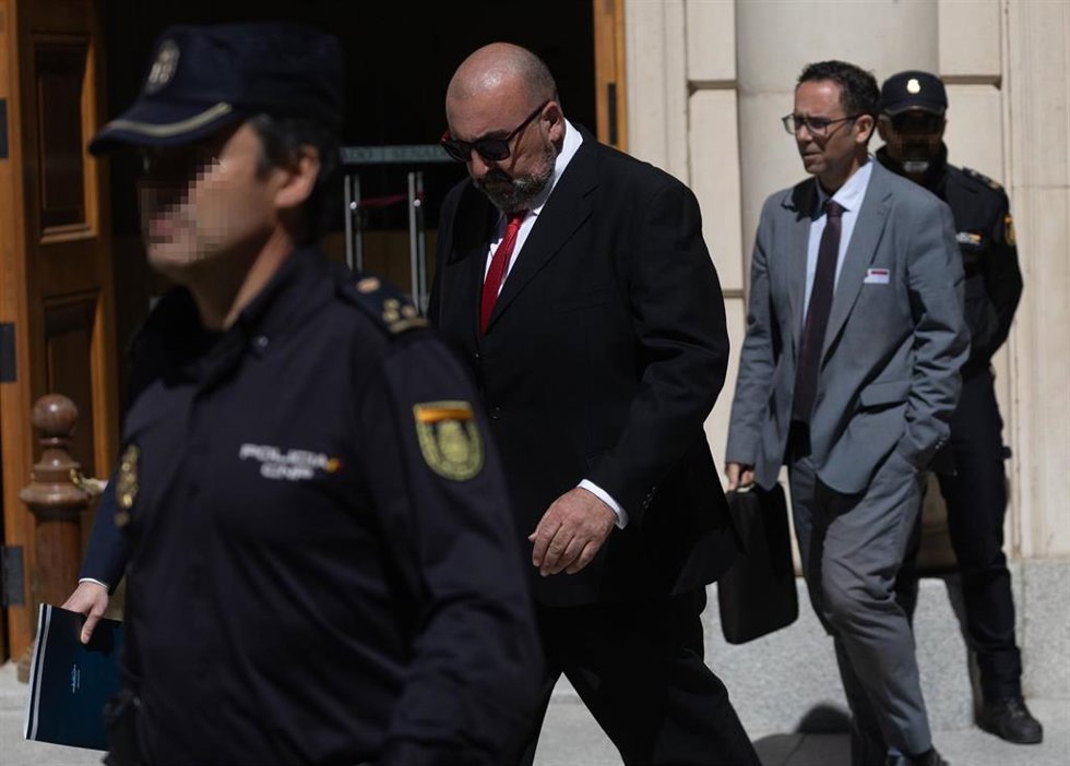 El exasesor del exministro José Luis Ábalos, Koldo García, a su salida de la comparecencia en la Comisión del Senado sobre la investigación de las mascarillas