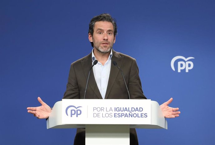 El portavoz del Partido Popular, Borja Sémper, ofrece una rueda de prensa para valorar los resultados de las elecciones vascas, en la sede del PP, a 22 de abril de 2024, en Madrid (España).