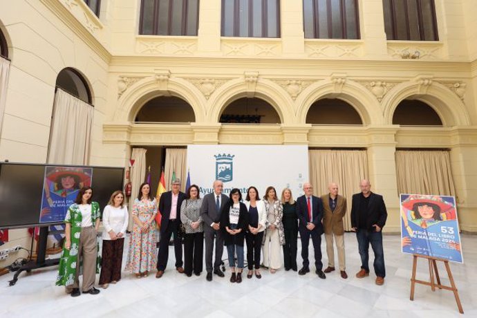 Presentación de la 53 Feria del Libro de Málaga, que se celebra del 26 de abril al 5 de mayo en el Paseo del Parque, y en la que el espacio de la Universidad Internacional de Andalucía acogerá presentaciones de libros, mesas redondas y otras actividades.