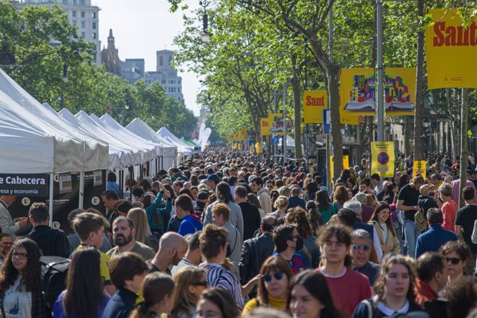 Archivo - Fotografia de la diada de Sant Jordi del 2023