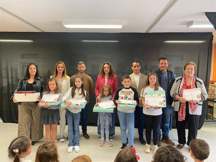 Entrega de premios del certamen de escritura.
