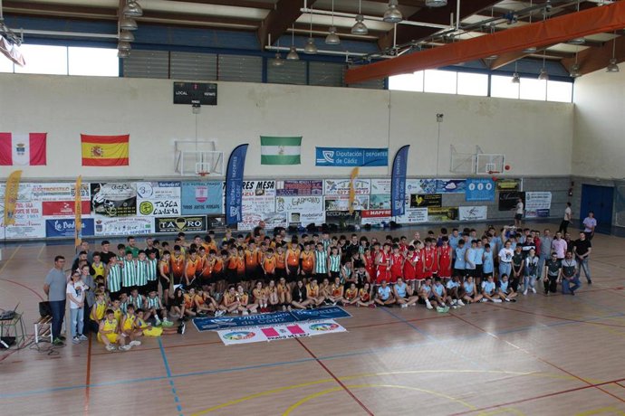 Jornada final de convivencia del programa de Baloncesto en la Sierra.