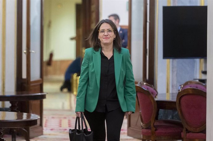 Archivo - La diputada de Sumar Esther Gil de Reboleño a su llegada a una reunión de la Mesa del Congreso de los Diputados, a 16 de enero de 2024, en Madrid (España). ARCHIVO.