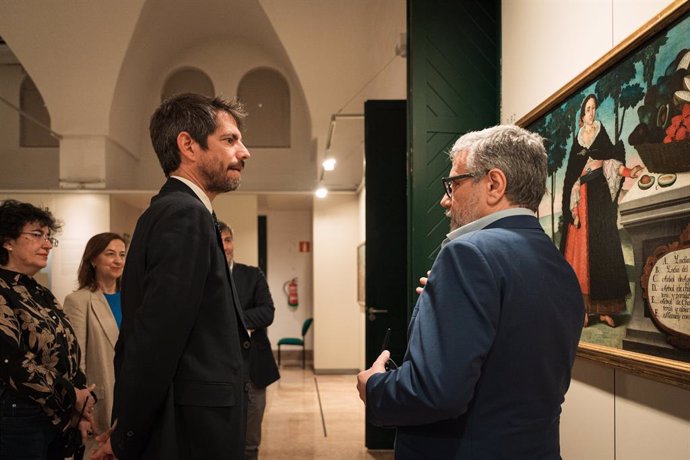 El ministro de Cultura, Ernest Urtasun, se ha reunido con el director del Museo de América, Andrés Gutiérrez.