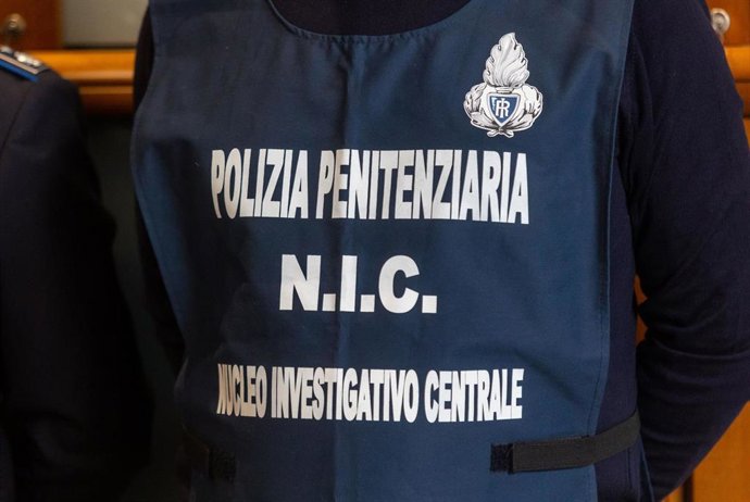 Trece guardias penitenciarios detenidos y ocho suspendidos por agresión a menores en Milán