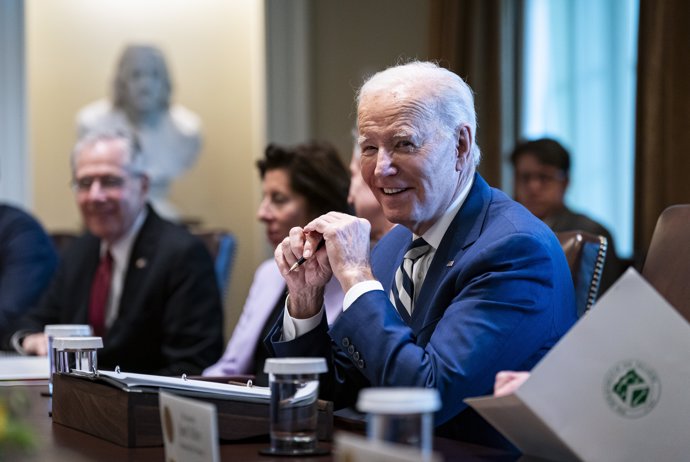 Archivo - October 20, 2023, Washington, District of Columbia, USA: United States President Joe Biden during a meeting in the Cabinet Room of the White House in Washington, DC, US, on Friday, October 20, 2023. The US and European Union failed to reach an a