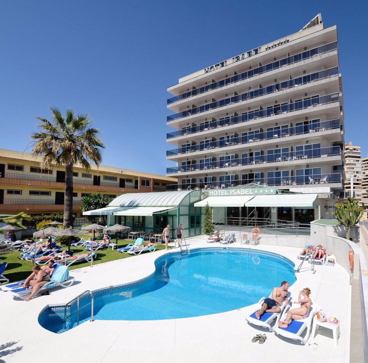 Los hoteles facturaron 110 euros de media por habitación en marzo, casi un 10% más que el año anterior