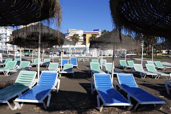 Archivo - Hoteles en la  playa Playamar en Torremolinos (Málaga). Imagen de archivo.