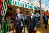 Foto: El alcalde de Sevilla anima a votar en la consulta de la Feria y plantea "adelantar" el festivo al martes