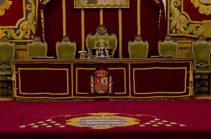 Archivo - Interior del Edificio Histórico de la Universidad de Oviedo.