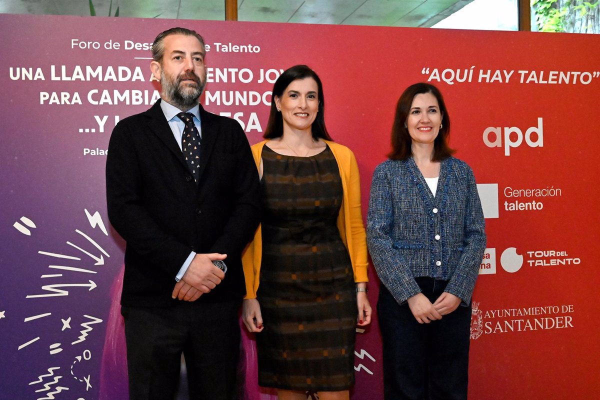 El Foro del Talento pone en contacto a jóvenes con directivos de empresas en Santander