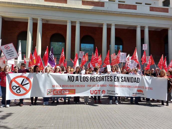 Personal sanitari es concentra aquest dimarts contra "les nefastes" polítiques de Gómez i les "retallades" a Sanitat