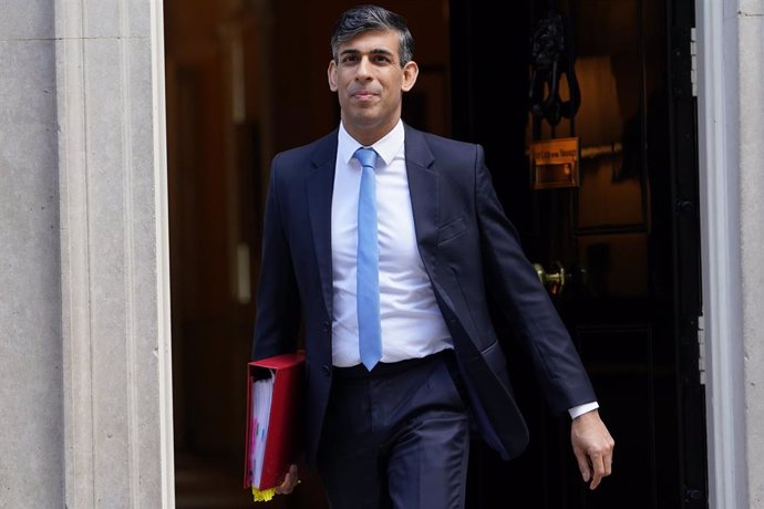 17 April 2024, United Kingdom, London: UK Prime Minister Rishi Sunak departs 10 Downing Street, to attend Prime Minister's Questions at the Houses of Parliament. Photo: Lucy North/PA Wire/dpa
