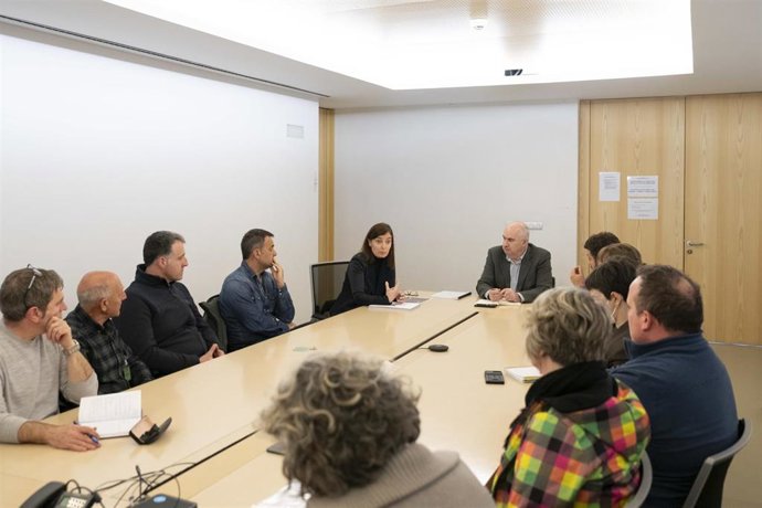 Un momento de la reunión mantenida con alcaldes de once ayuntamientos