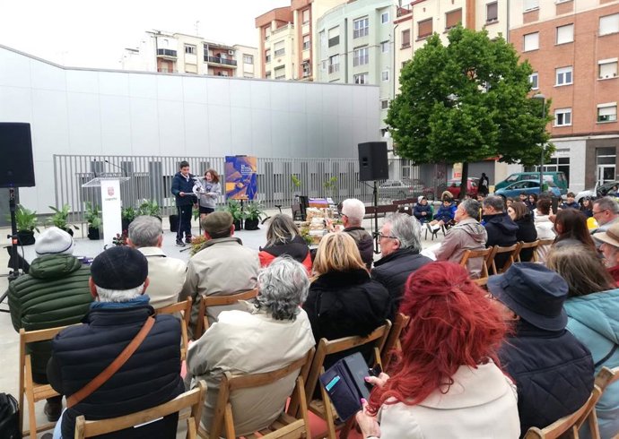 Logroño celebra el Día del Libro abriendo la Plaza de los Cuentos y con la edición única de los Premios De Buena Fuente