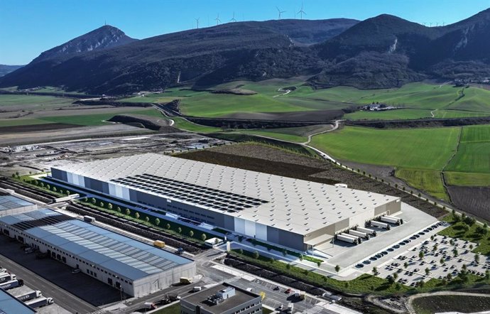 Vista aérea de la planta de sistemas de baterías de Mobis en España.