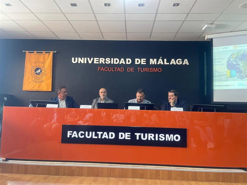 Presentación de la Semana del Turismo de la UMA