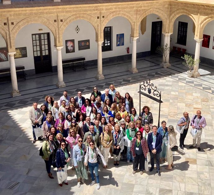 Foto de los participantes en la jornada 'Construyendo sinergias en salud'.