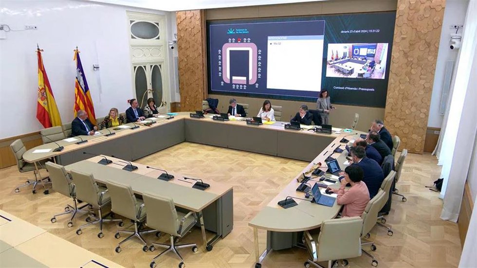 Reunión de la Comisión de Hacienda y Presupuestos donde se ha aprobado la PNL.