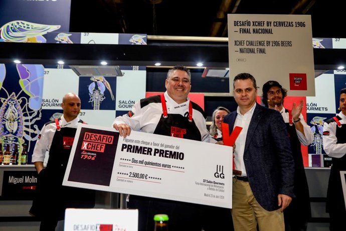 El chef granadino Miguel Molina triunfa con su propuesta de gastronomía sostenible en la final nacional del Desafío X Chef de Cervezas 1906