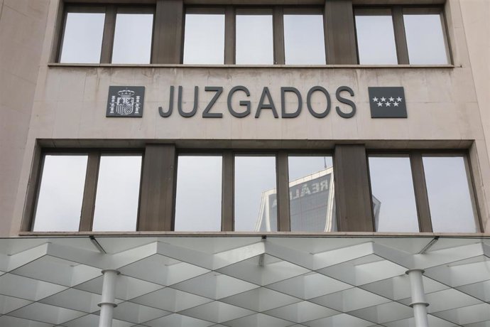 Archivo - Entrada de los Juzgados de Plaza de Castilla.