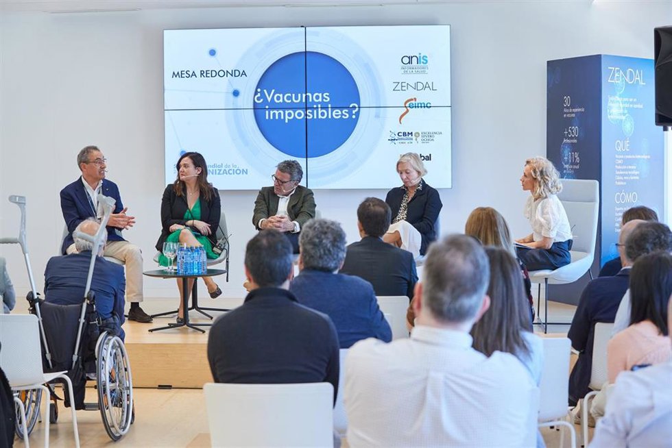 La Asociación Nacional de Informadores de la Salud (ANIS), en colaboración con la biofarmacéutica Zendal, reúnen a cuatro expertos en vacunas en una mesa redonda bajo el lema '¿Vacunas Imposibles?'.