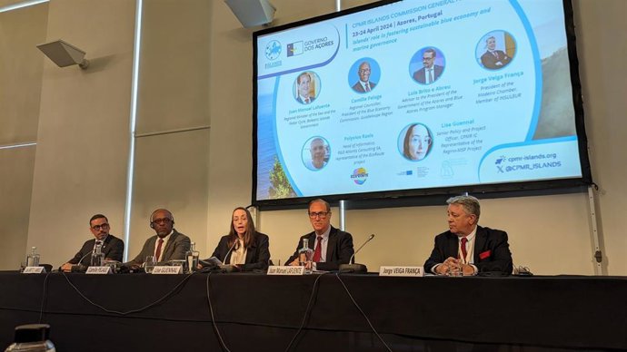 El conseller del Mar y del Ciclo del Agua, Juan Manuel Lafuente, en la Asamblea General de la Comisión de Islas de la Conferencia de Regiones Periféricas y Marítimas