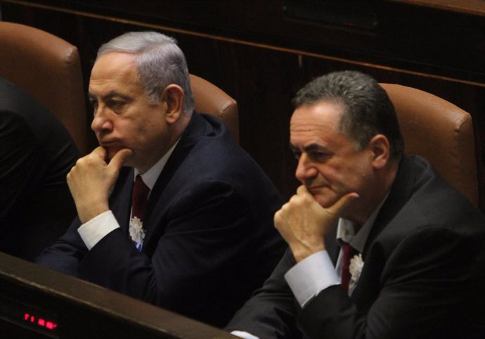 Archivo - Imagen de archivo del ministro de Exteriores israelí, Israel Katz, y el primer ministro, Benjamin Netanyahu