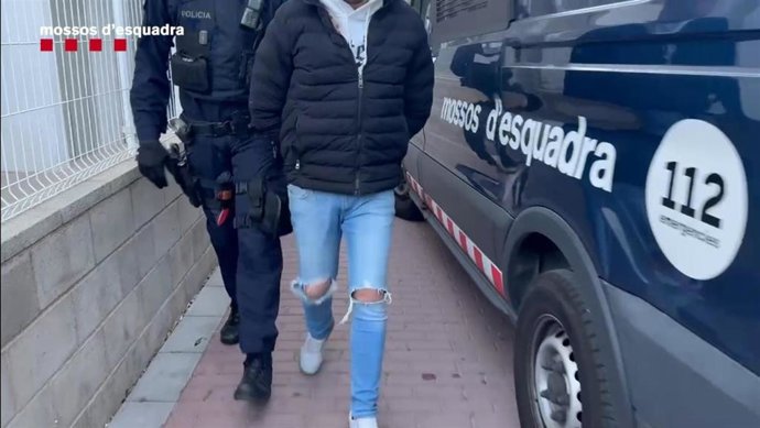 Captura de un vídeo sobre un operativo de los Mossos d'Esquadra contra un grupo presuntamente dedicado a traficar y cultivar marihuana en Tarragona