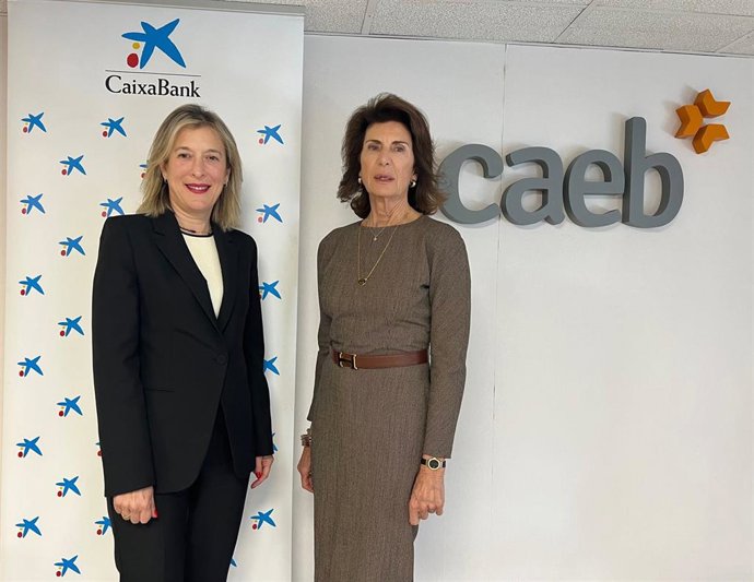 Archivo - María Cruz Rivera y Carmen Planas.