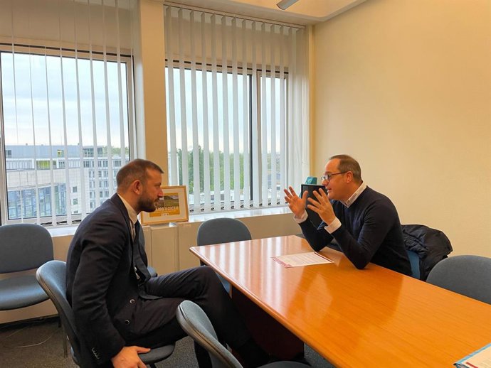 César Luena mantiene una reunión con el comisario europeo de Medio Ambiente para tratar la situación del visón europeo