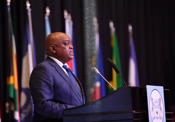 Archivo - El presidente de Botsuana, Mokgweetsi Masisi, durante una cumbre de la Unión Aduanera de África Austral en 2022 en Gaborone (archivo)