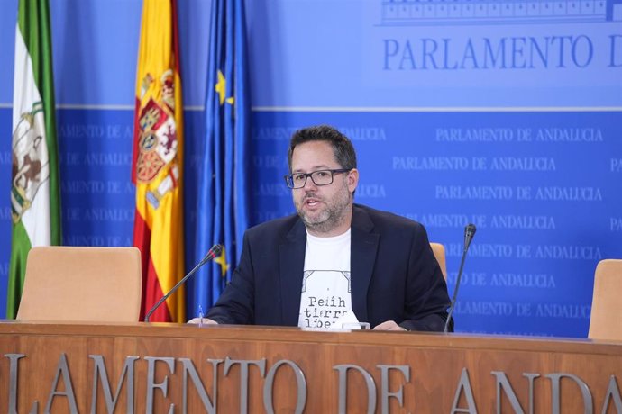 El portavoz de Adelante Andalucía, José Ignacio García, este miércoles en rueda de prensa.