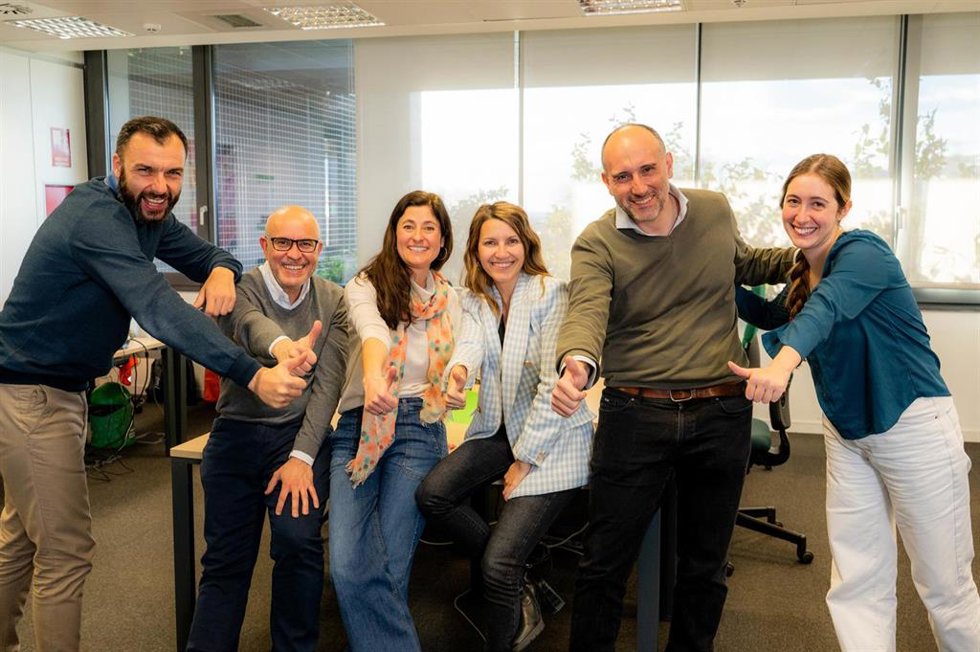 Archivo - Trabajadores de Heineken España durante la Semana de Salud en el Trabajo de la compañía cervecera.
