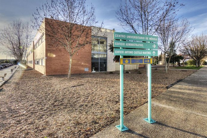 Archivo - Centro Universitario de Mérida