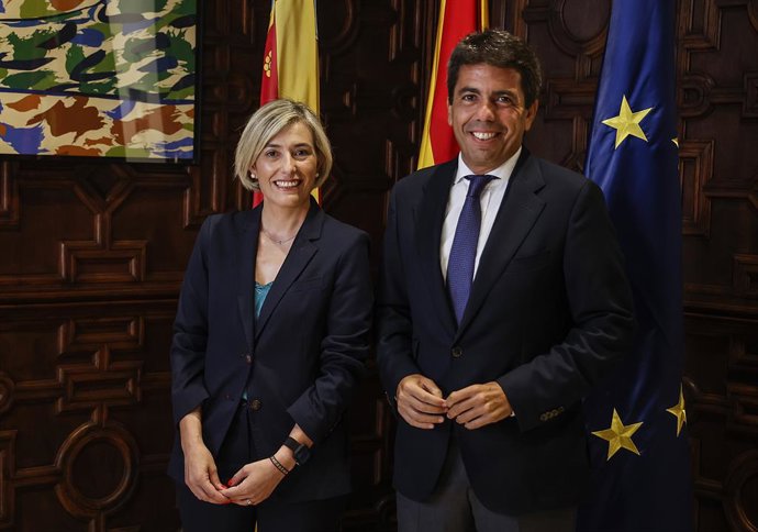 Archivo - Arxiu - (E-D) La consellera de Justícia i Interior, Elisa Núñez, i el president, Carlos Mazón.