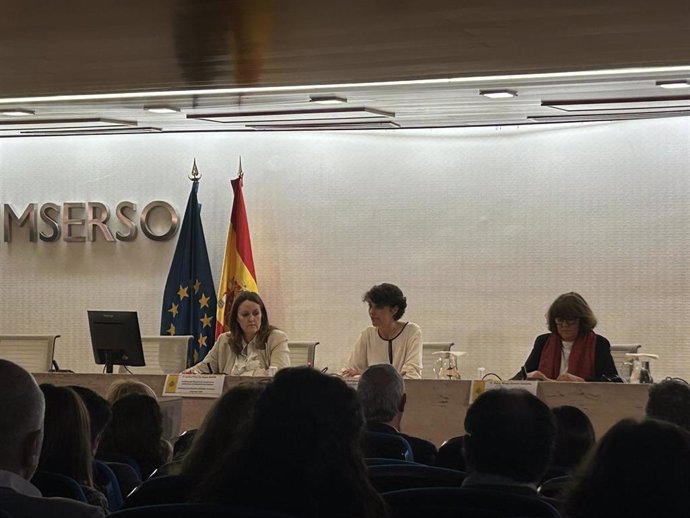 Presentación del primer 'Censo de Centros Residenciales de Servicios Sociales' en España, en la sede del Imserso.
