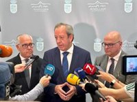 El alcalde de Andújar pide a Bomberos replantear su "equivocación" y firma una resolución para garantizar el servicio