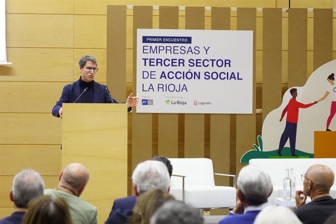 El presidente del Gobierno riojano, Gonzalo Capellán, durante la inauguración del I Encuentro de Empresas y Tercer Sector de Acción Social de La Rioja