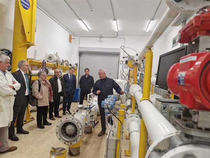 La directora general de Energía y Minas del Gobierno de Aragón, Yolanda Vallés, conoce el proyecto Hyloop+ de Enagás.