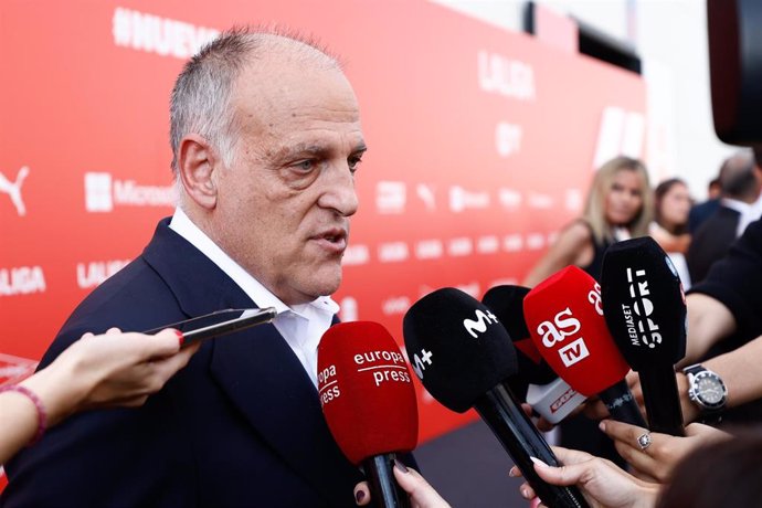 Archivo - El presidente de LaLiga, Javier Tebas, atiende a los medios de comunicación. 