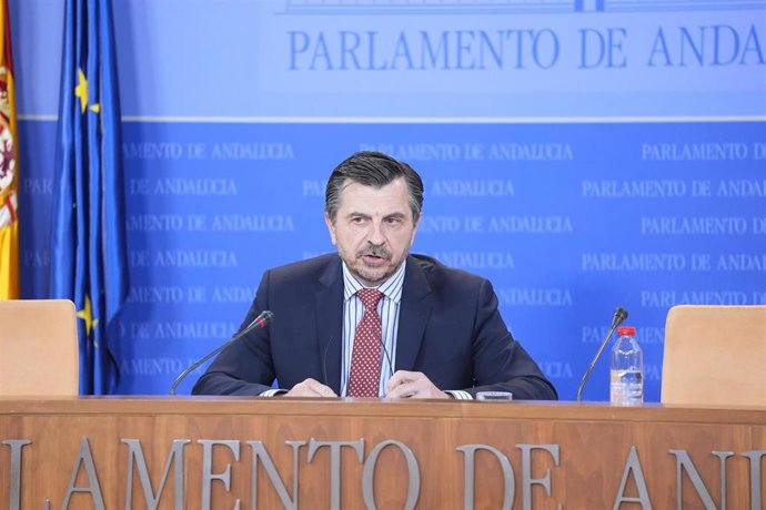 El portavoz del Grupo Popular en el Parlamento andaluz, Toni Martín, este miércoles