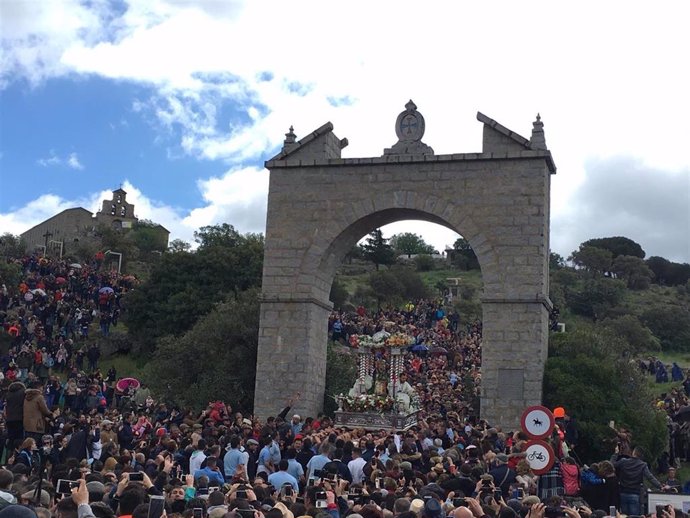 Archivo - Imagen de archivo de la procesión de la Virgen de la Cabeza