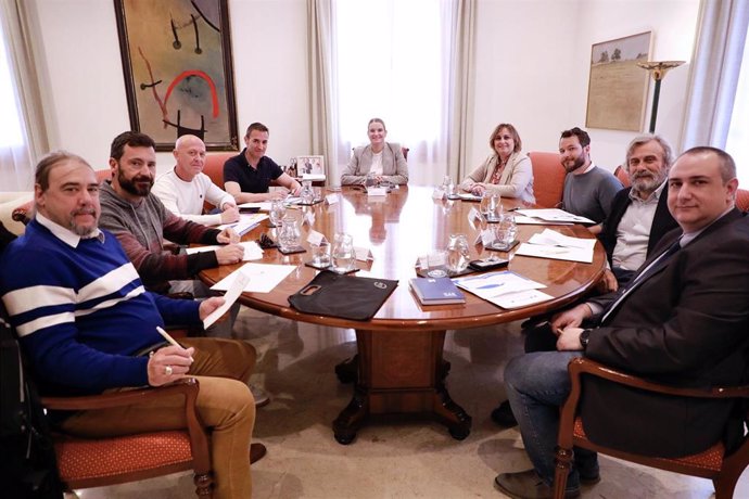 Reunión de la presidenta del Govern, Marga Prohens, con representantes de la plataforma Unisep.