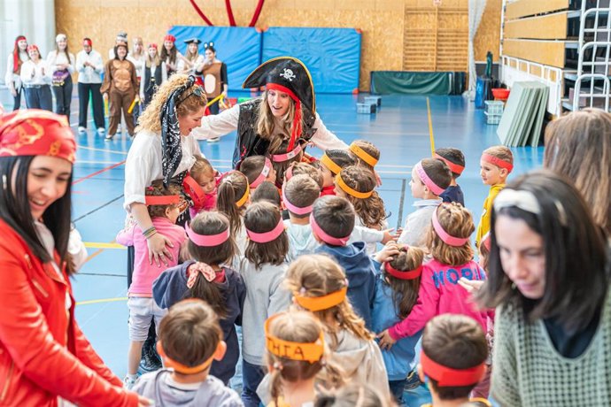 Alumnos del CRA Entreviñas participan en la actividad 'Detectives del Conocimiento, una aventura pirata' de la UR