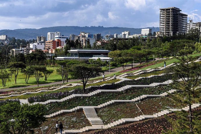 Archivo - Vista general de la plaza de la Amistad en la capital de Etiopía, Adís Abeba (archivo)