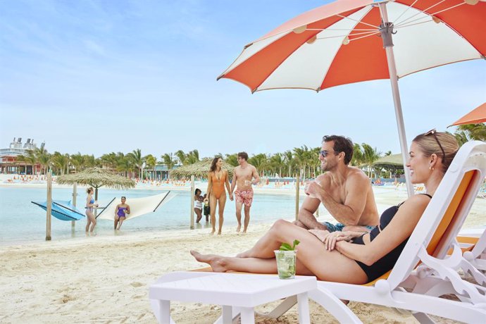 Los huéspedes de Celebrity Cruises visitan por primera vez Perfect Day at CocoCay