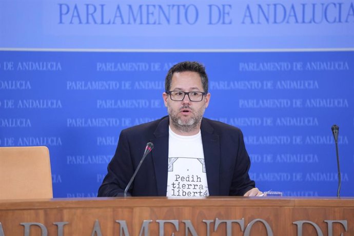 El portavoz de Adelante Andalucía, José Ignacio García, este miércoles en rueda de prensa.